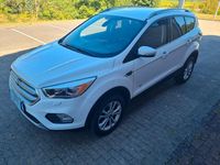 Gebraucht Ford Kuga Titanium 179 PS (131 kW) 2017 Weiß SUV