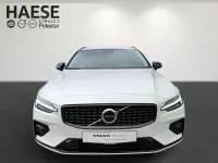 Gebraucht Volvo V60 Ultimate 197 PS (144 kW) 2023 Crystal white Kombi