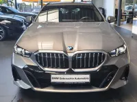 Gebraucht BMW 520 M Sport 208 PS (152 kW) 2026 Oxidgrau ii Kombi