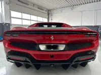 Gebraucht Ferrari 296 829 PS (609 kW) 2023 Rot