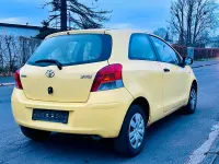 Gebraucht Toyota Yaris Basis 69 PS (50 kW) 2009 Gelb Kleinwagen