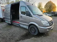 Second-hand Mercedes Sprinter 150 CP (110 kW) 2007 Roșu Van