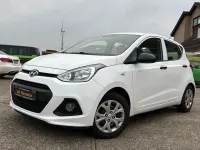 Gebraucht Hyundai i10 Basis 67 PS (49 kW) 2016 Weiß Kleinwagen
