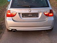Gebraucht BMW 318 143 PS (105 kW) 2008 Silber Kombi