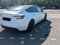 Gebraucht Tesla Model 3 RWD 208 kW (283 PS) 2024 Weiß Limousine