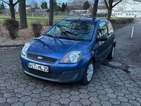 Gebraucht Ford Fiesta 60 PS (44 kW) 2006 Blau Kleinwagen