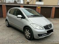 Gebraucht Mercedes A180 109 PS (80 kW) 2011 Silber Van / Kleinbus