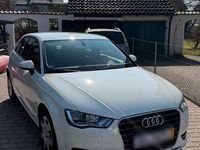 Gebraucht Audi A3 110 PS (80 kW) 2015 Weiß Limousine