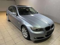 Gebraucht BMW 320 170 PS (125 kW) 2009 Bluewater metallic Limousine