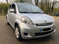 gebraucht Daihatsu Sirion 1,3 Benzin 91 PS