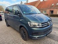 Gebraucht VW Multivan Comfortline 150 PS (110 kW) 2016 Grün Van