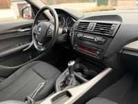 Gebraucht BMW 114 102 PS (75 kW) 2014 Orange Kleinwagen