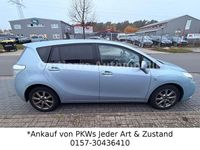 Gebraucht Toyota Verso Executive 177 PS (130 kW) 2011 Blau Van / Kleinbus