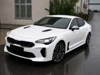 Gebraucht Kia Stinger GT-Line 200 PS (147 kW) 2019 Snow white pearl Kleinwagen