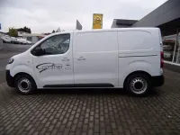 Gebraucht Opel Vivaro-e Combi Edition 100 kW (136 PS) 2024 Purple (keine angabe) Van / Kleinbus