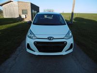 Gebraucht Hyundai i10 67 PS (49 kW) 2017 Weiß Kleinwagen