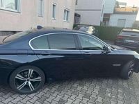 Gebraucht BMW 740 313 PS (230 kW) 2015 Schwarz Limousine