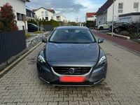 Gebraucht Volvo V40 114 PS (83 kW) 2015 Grau Limousine