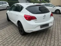 Gebraucht Opel Astra 87 PS (63 kW) 2013 Weiß Kleinwagen