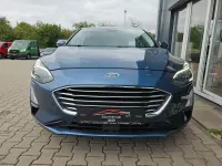 Gebraucht Ford Focus Titanium 125 PS (91 kW) 2018 Blau Limousine