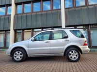 Gebraucht Mercedes ML500 292 PS (214 kW) 2002 Grau SUV