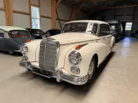 Gebraucht Mercedes 300 160 PS (117 kW) 1960 Beige Limousine