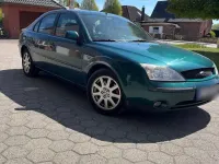 Gebraucht Ford Mondeo 238 PS (175 kW) 2026 Grün Limousine