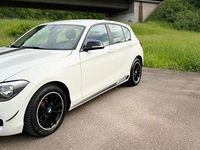 Gebraucht BMW 114 Sport Line 102 PS (75 kW) 2013 Weiß Kleinwagen