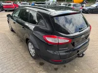 Gebraucht Ford Mondeo 140 PS (102 kW) 2012 Schwarz Limousine