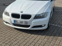 Gebraucht BMW 320 Sport Line 142 PS (104 kW) 2010 Weiß Kombi