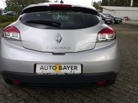 Gebraucht Renault Mégane Coupé Luxe 131 PS (96 kW) 2010 Silber metallic Coupé