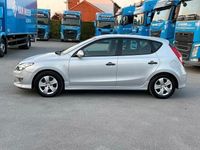 Gebraucht Hyundai i30 105 PS (77 kW) 2010 Silber Limousine