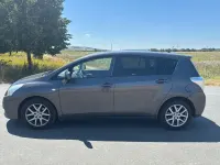 Gebraucht Toyota Verso 126 PS (92 kW) 2012 Grau Van / Kleinbus