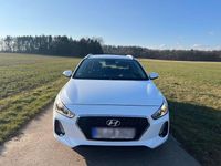 Gebraucht Hyundai i30 120 PS (88 kW) 2017 Weiß Kombi