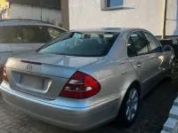 Gebraucht Mercedes E220 Classic 150 PS (110 kW) 2002 Silber Limousine