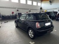 Gebraucht Mini ONE 75 PS (55 kW) 2011 Schwarz Kleinwagen