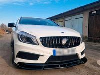 Gebraucht Mercedes A180 183 PS (134 kW) 2012 Weiß Kleinwagen