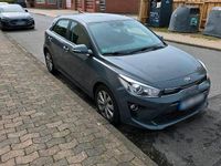 Gebraucht Kia Rio 101 PS (74 kW) 2021 Grau Kleinwagen