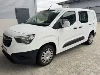 Używany Opel Combo Edition 131 KM (96 kW) 2020 Biały Minivan