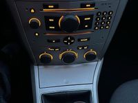 Gebraucht Opel Astra 105 PS (77 kW) 2007 Grau Limousine