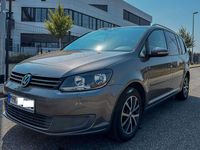 Gebraucht VW Touran Highline 105 PS (77 kW) 2011 Grau Van / Kleinbus