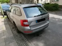 Usado Skoda Octavia 105 CV (77 kW) 2013 Amarillo Familiar