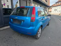 Gebraucht Ford Fiesta 70 PS (51 kW) 2004 Blau Kleinwagen