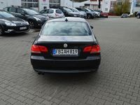 Gebraucht BMW 325 Sport Line 218 PS (160 kW) 2007 Schwarz metallic Coupé