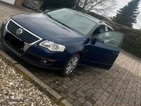 Second-hand VW Passat 115 CP (84 kW) 2006 Albastru Break
