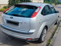 Gebraucht Ford Focus Ghia 116 PS (85 kW) 2005 Silber Limousine