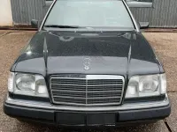 Usata Mercedes E400 279 CV (205 kW) 1994 Grigio Berlina