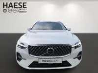 Gebraucht Volvo XC60 Core 250 PS (183 kW) 2025 Crystal white / metallic SUV