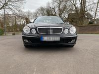 Gebraucht Mercedes E280 Avantgarde 177 PS (130 kW) 2005 Schwarz Limousine