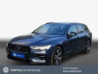 Gebraucht Volvo V60 Plus 197 PS (144 kW) 2025 Blau Kombi